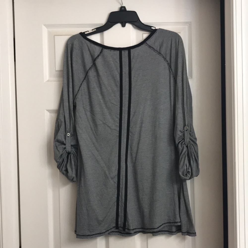 Performance Tee - Picture 2 of 4